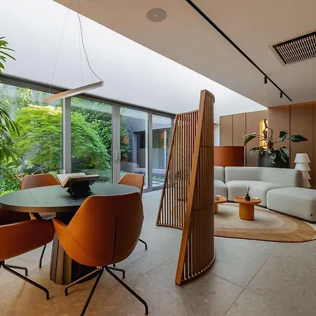 Elegant In With Gym, Sauna & Cinema By Renters شقة