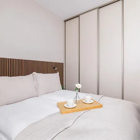 Elegant In With Gym, Sauna & Cinema By Renters Lägenhet Katowice