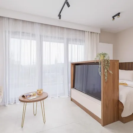 Elegant In With Gym, Sauna & Cinema By Renters Katowice