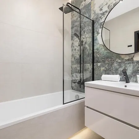 Elegant In With Gym, Sauna & Cinema By Renters * كاتوفيتسه