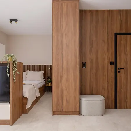 Elegant In With Gym, Sauna & Cinema By Renters شقة *